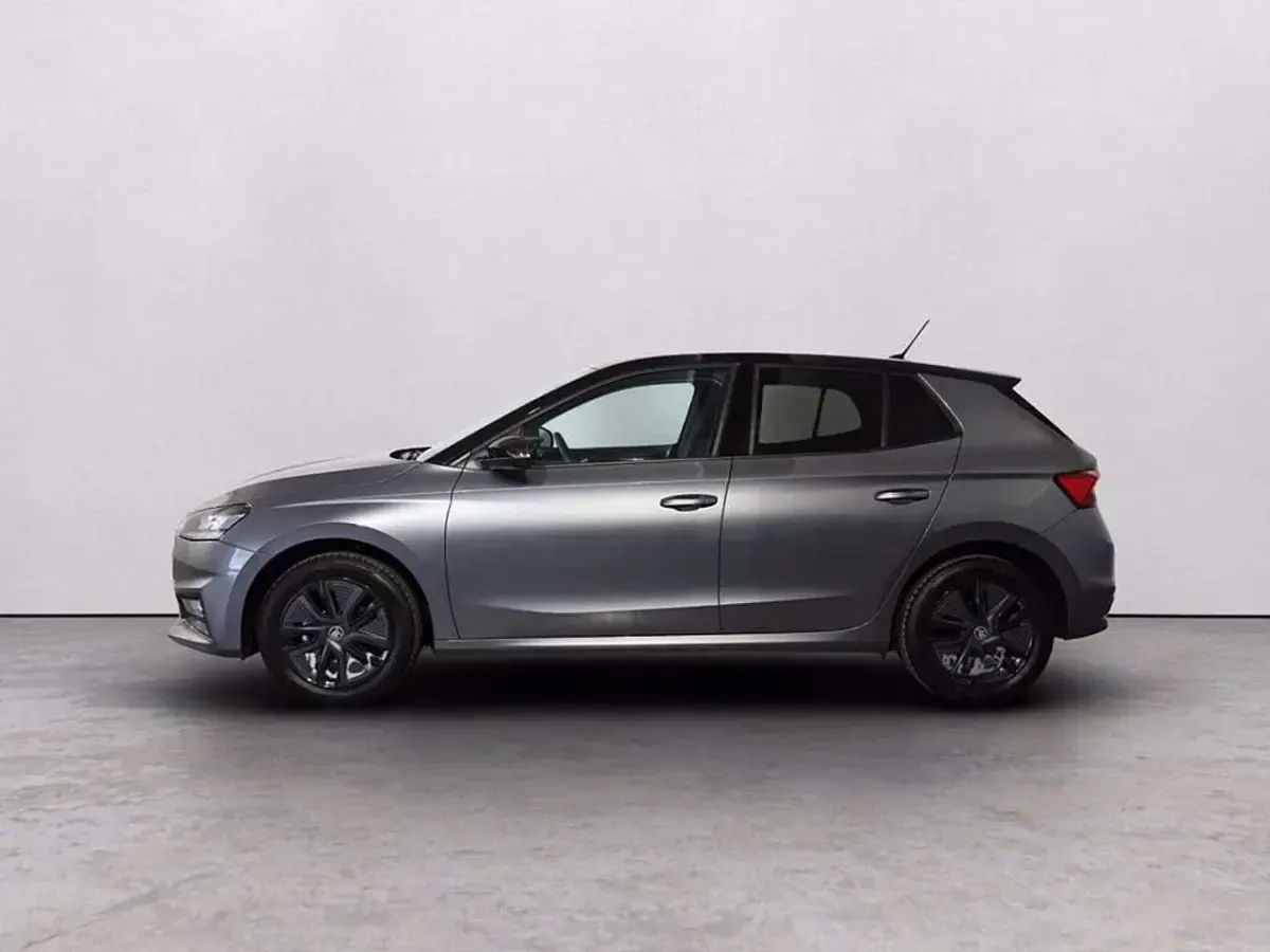Usata Skoda Fabia 80 CV (58 kW) 2025 Grigio graphite metallizzato n Utilitaria