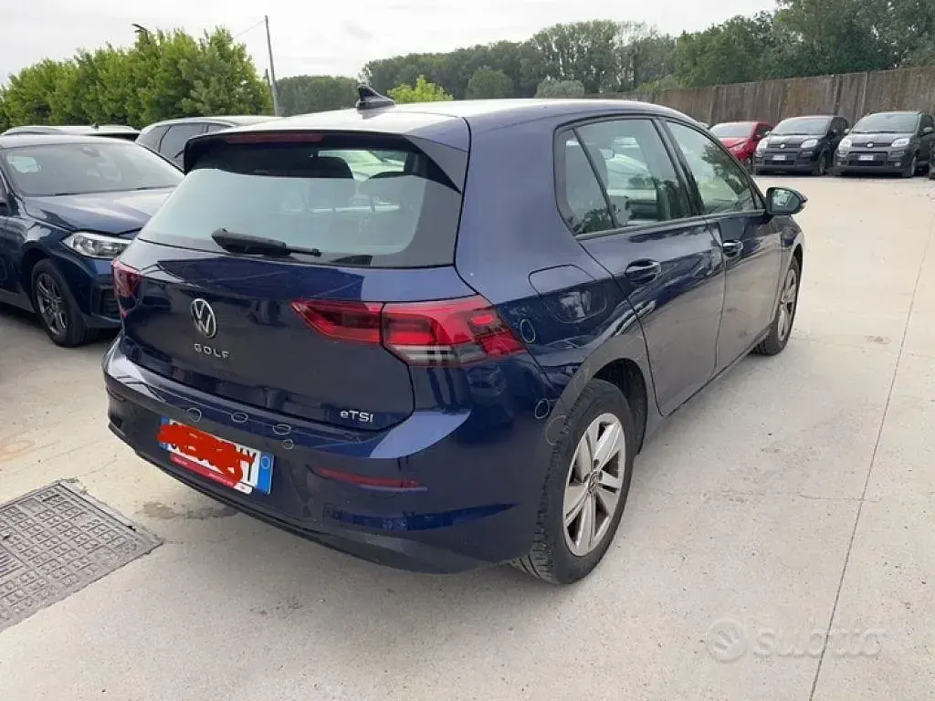 Usata VW Golf VIII 110 CV (80 kW) 2023 Blu Berlina