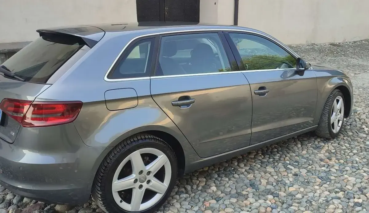 Usata Audi A3 Attraction 105 CV (77 kW) 2013 Berlina