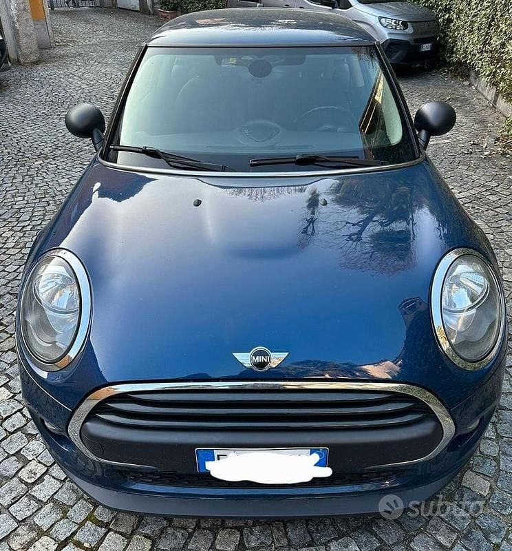 Usata Mini ONE 75 CV (55 kW) 2018 Blu Utilitaria