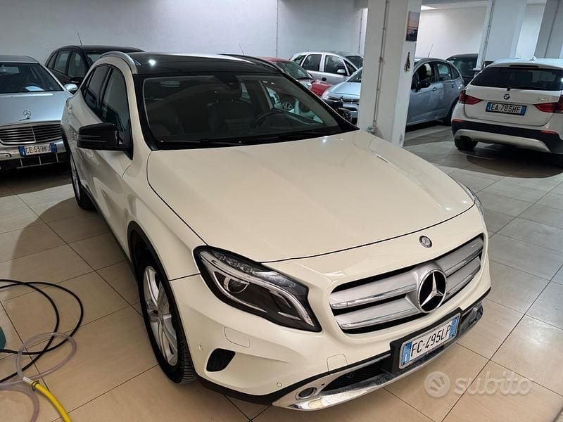 Usata Mercedes GLA200 136 CV (100 kW) 2016 Bianco SUV