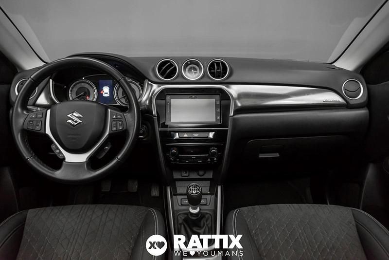 Usata Suzuki Vitara 129 CV (94 kW) 2023 Bianco santorini SUV