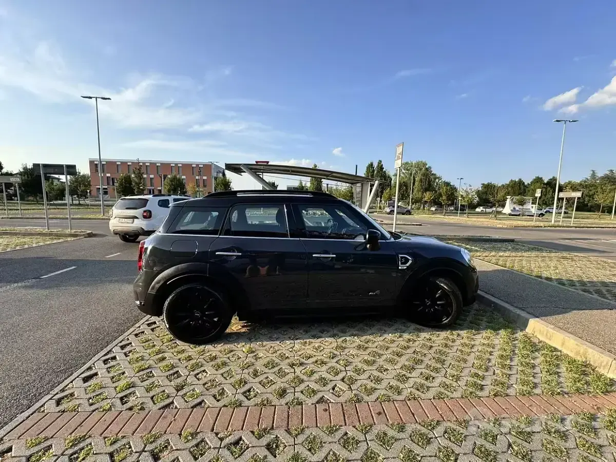 Usata Mini Countryman Hype 190 CV (139 kW) 2020 Grigio SUV