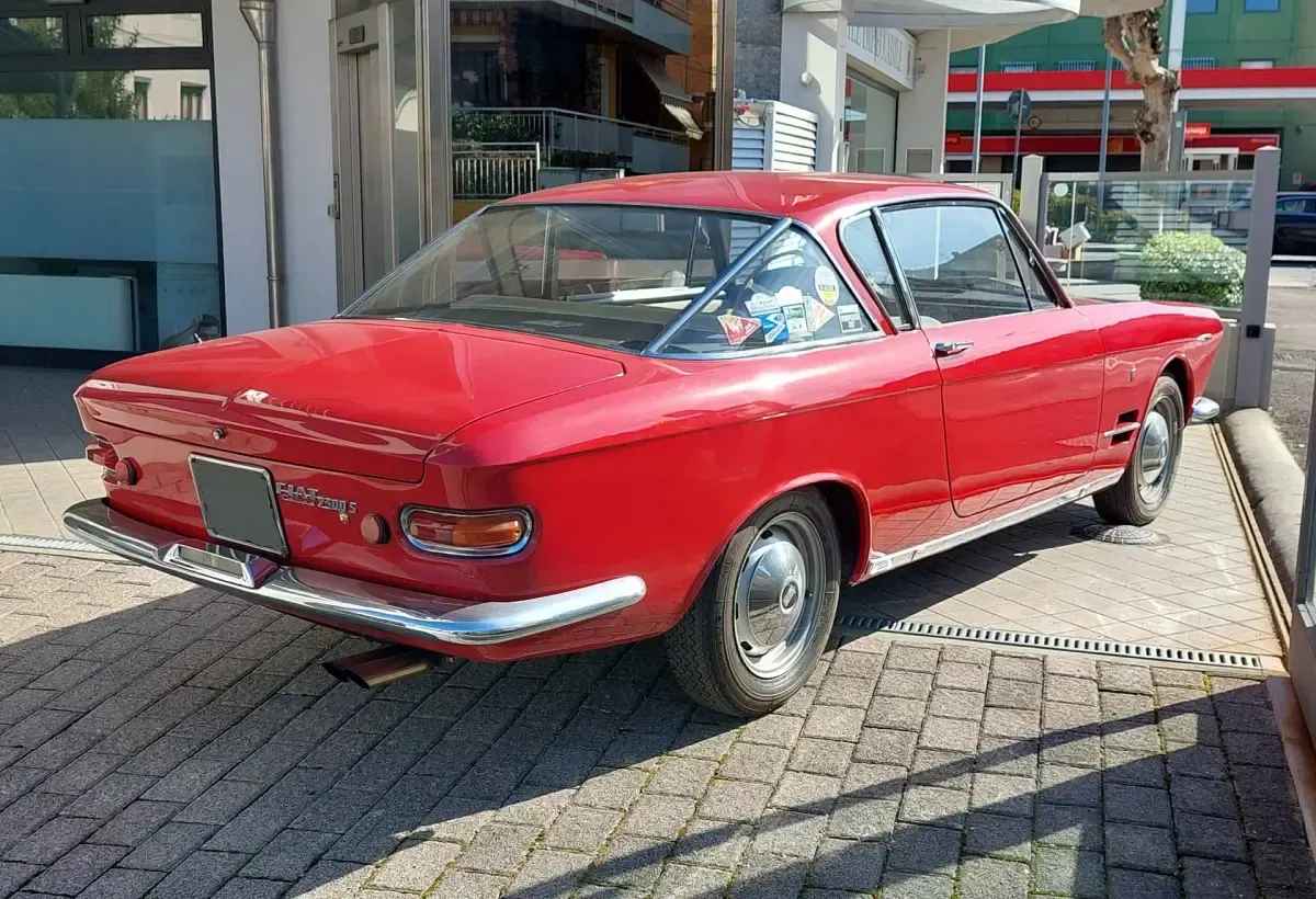 Usata Fiat 2300 S 136 CV (100 kW) 1963 Rosso Coupé