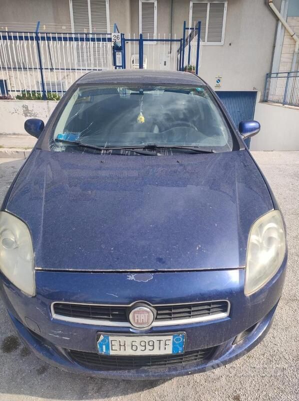 Blu Usata 2011 Fiat Bravo Due volumi | 2200 € (Ottimo prezzo) - Immagine 1/4