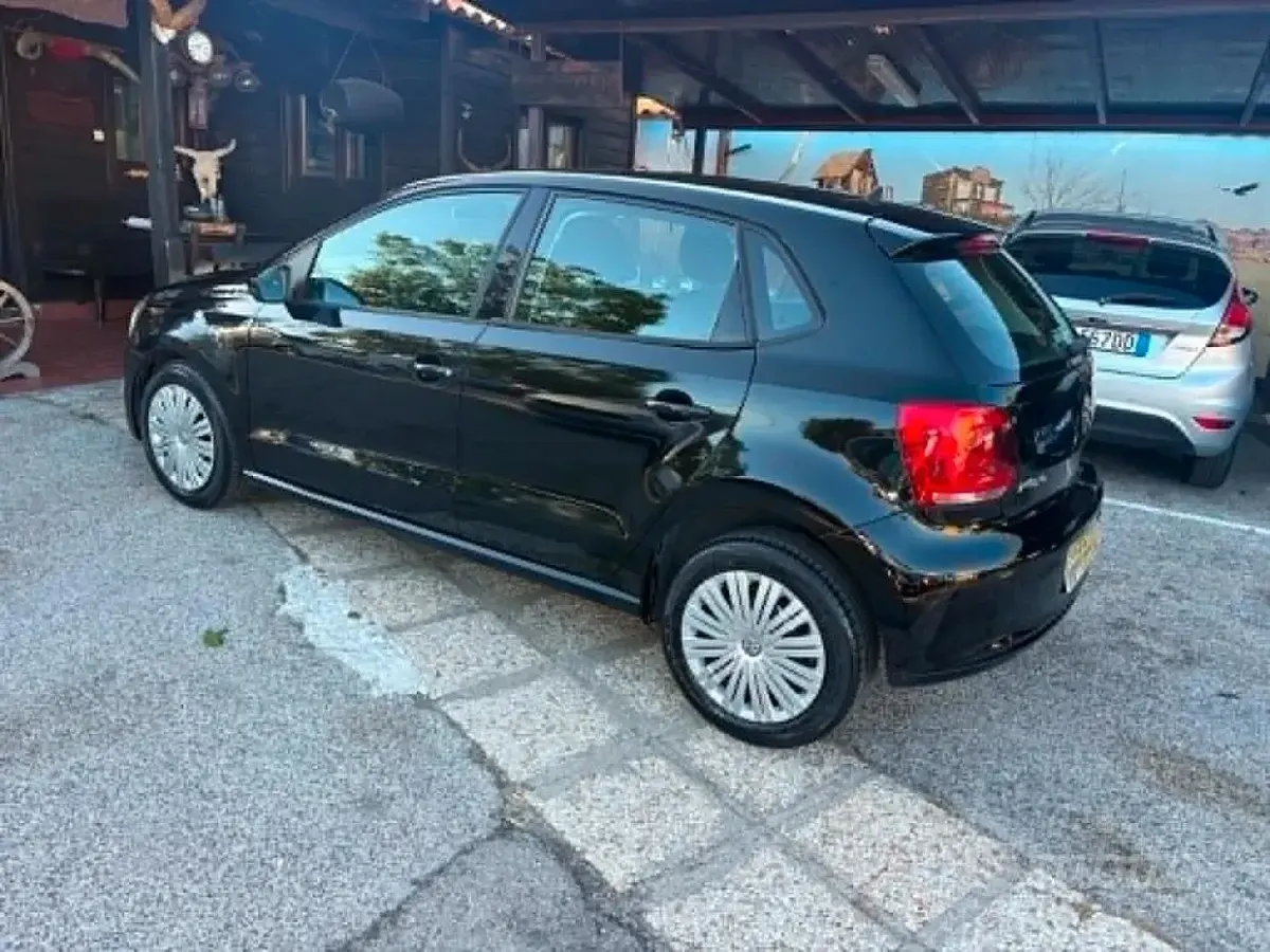 Usata VW Polo Trendline 60 CV (44 kW) 2013 Nero Utilitaria
