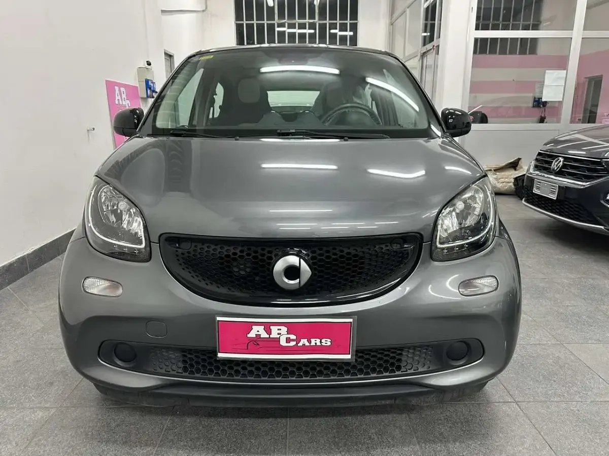Usata Smart ForFour Passion 90 CV (66 kW) 2016 Grigio Utilitaria
