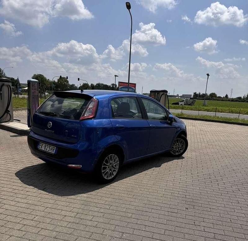 Usata Fiat Punto Evo Dynamic 69 CV (50 kW) 2011 Utilitaria