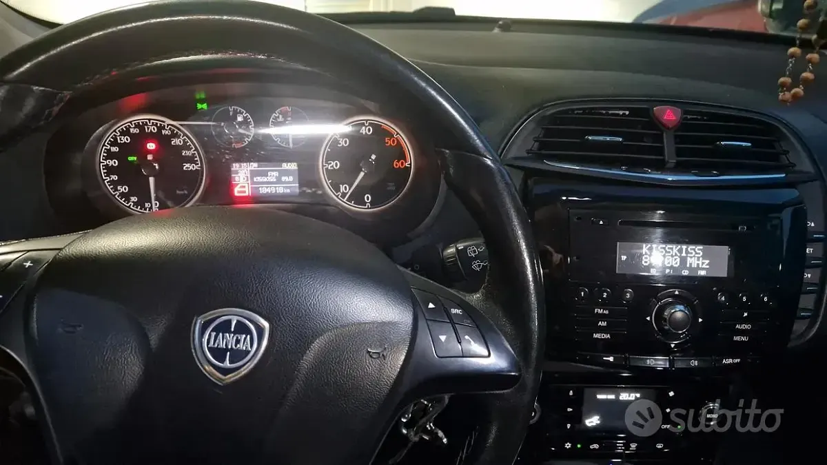 Usata Lancia Delta 103 CV (75 kW) 2014 Grigio Utilitaria