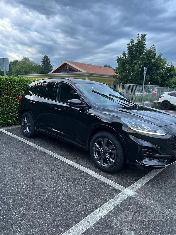 Usata Ford Kuga ST-Line 120 CV (88 kW) 2020 Nero SUV