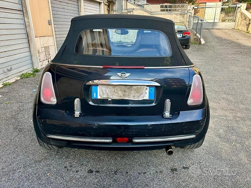Usata Mini One Cabriolet 90 CV (66 kW) 2005 Nero Cabrio