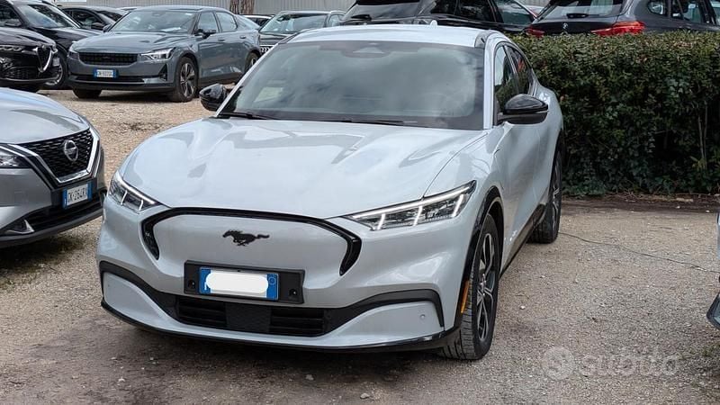 Usata Ford Mustang 269 CV (197 kW) 2023 Bianco Coupé
