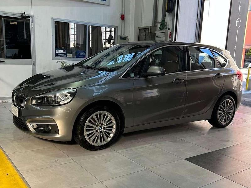 Usata BMW 218 150 CV (110 kW) 2015 Bronzo Monovolume
