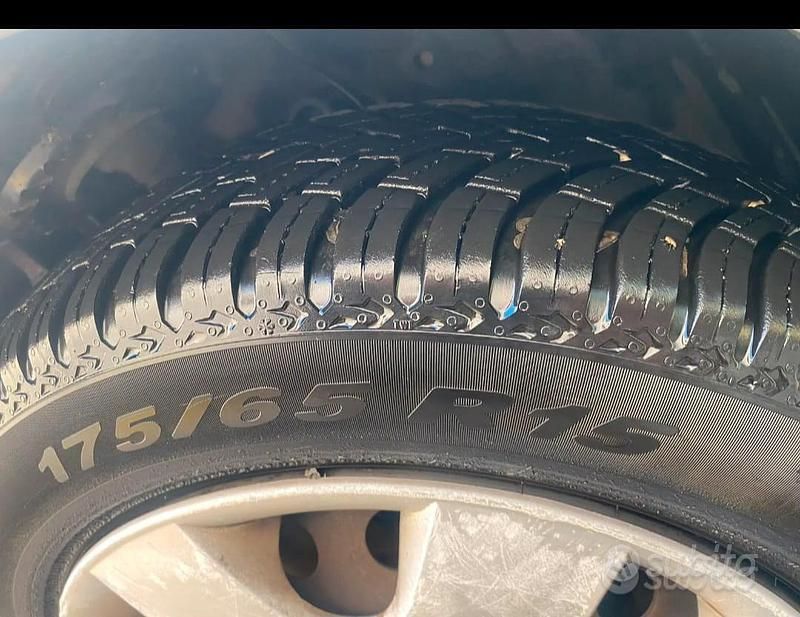 Usata Nissan Micra 2006 Grigio Berlina