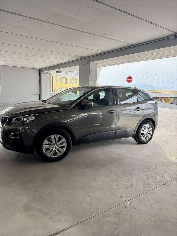 Usata Peugeot 3008 Business-Line 131 CV (96 kW) 2020 SUV