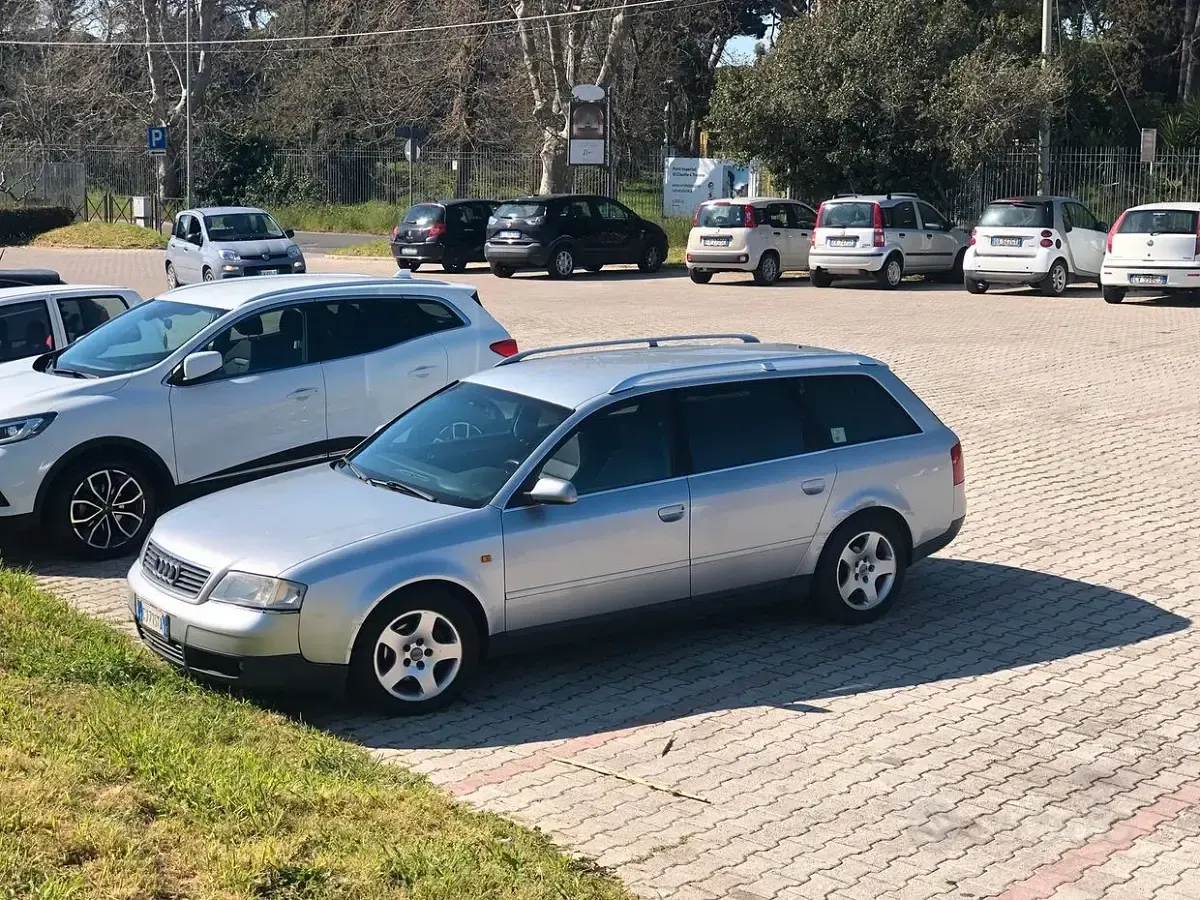 Usata Audi A6 130 CV (95 kW) 2004 Grigio Station wagon
