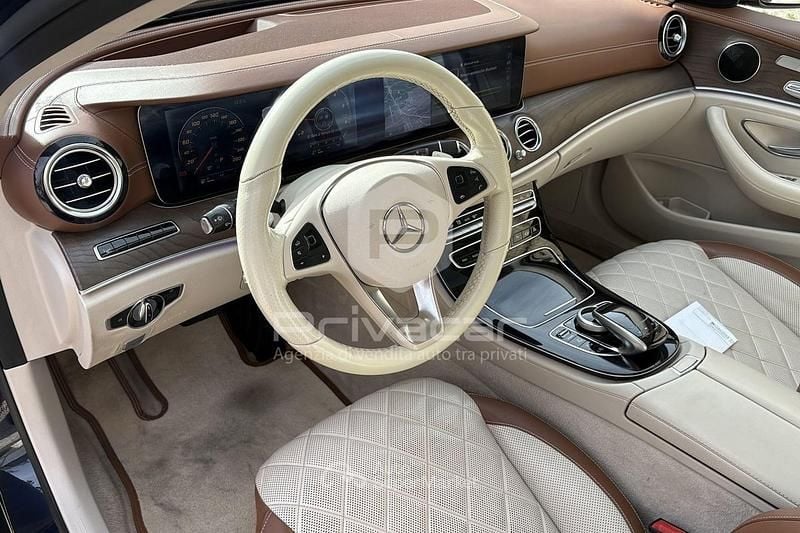 Usata Mercedes E220 Premium Plus 194 CV (142 kW) 2017 Blu Station wagon