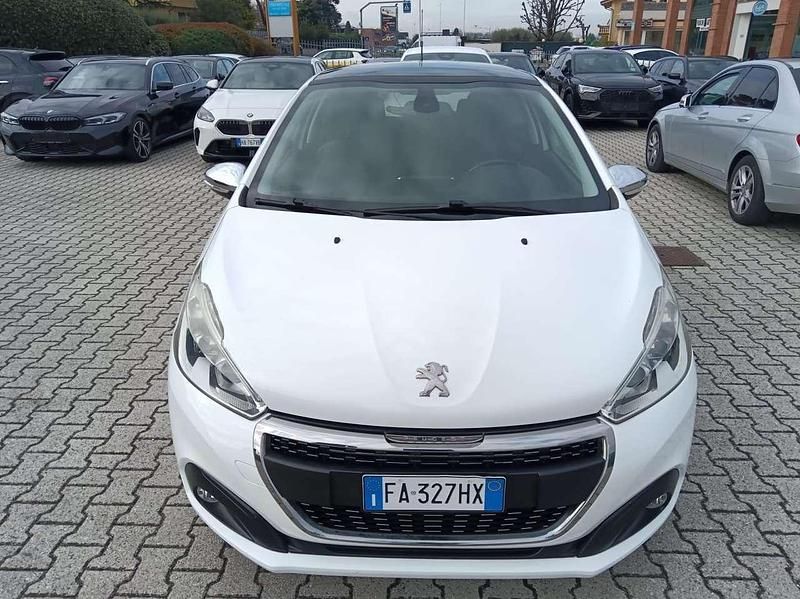 Usata Peugeot 208 Allure 82 CV (60 kW) 2015 Bianco Utilitaria