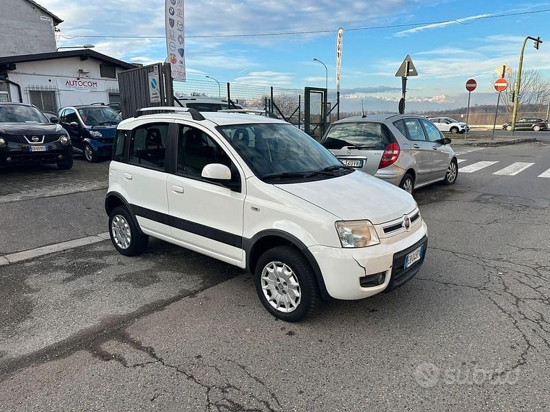 Usata Fiat Panda 4x4 60 CV (44 kW) 2010 Bianco Utilitaria