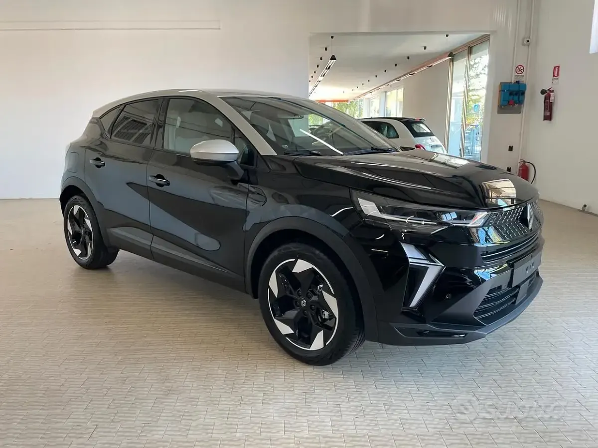 Nuova Renault Captur Techno 101 CV (74 kW) 2025 Nero SUV