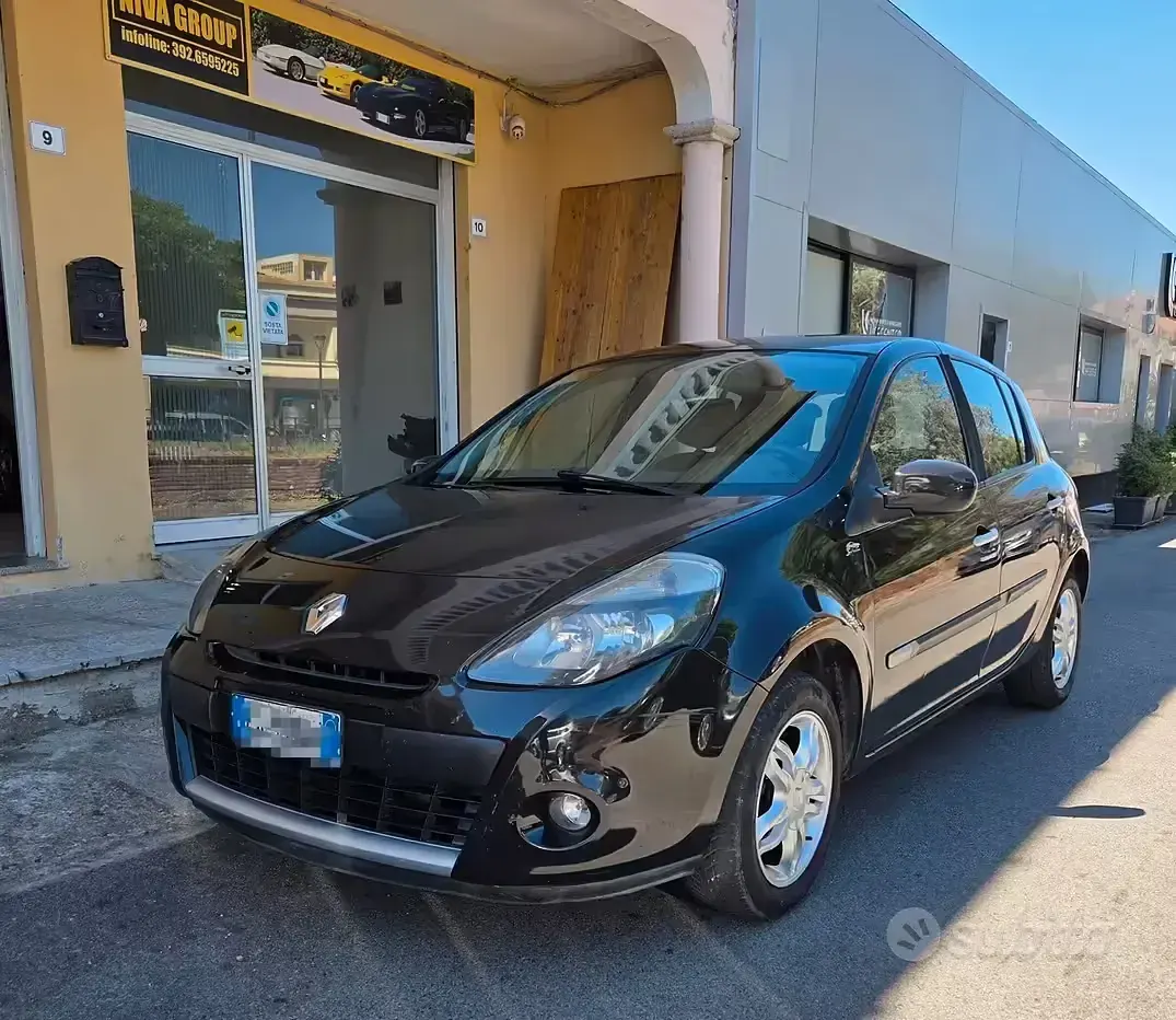 Usata Renault Clio II 85 CV (62 kW) 2010 Nero Berlina