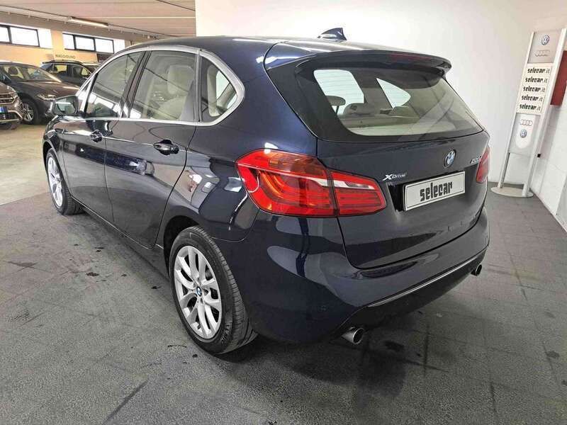 Usata BMW 220 Active Tourer Luxury Line 190 CV (139 kW) 2015 Nero Monovolume