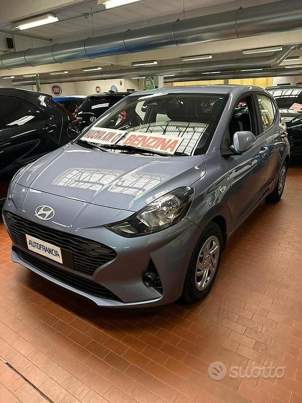 Nuova Hyundai i10 63 CV (46 kW) 2025 Grigio Utilitaria