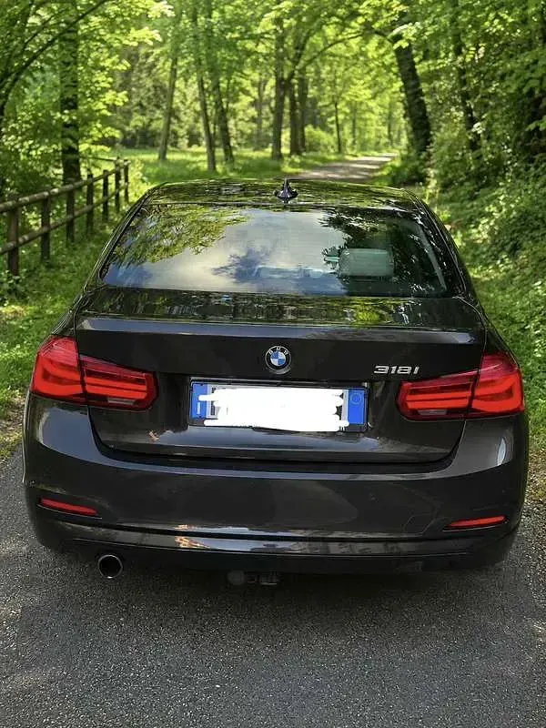 Usata BMW 318 136 CV (100 kW) 2016 Berlina