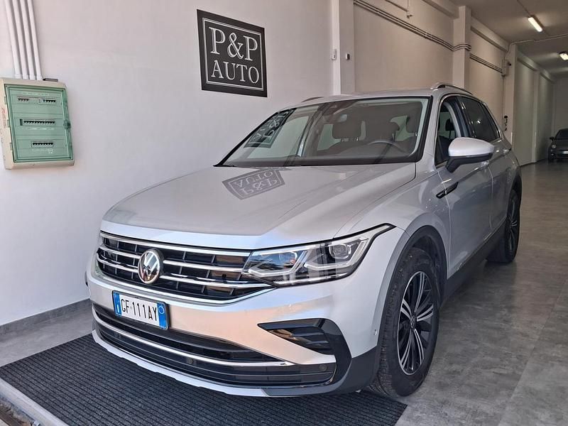 Usata VW Tiguan Life 150 CV (110 kW) 2021 Grigio SUV