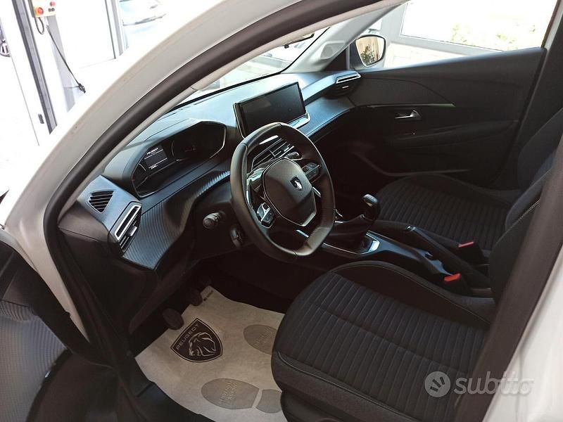 Usata Peugeot 208 Active 75 CV (55 kW) 2024 Bianco Utilitaria