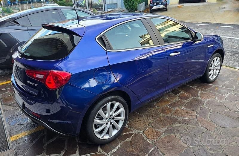 Usata Alfa Romeo Giulietta 120 CV (88 kW) 2020 Blu/azzurro Berlina