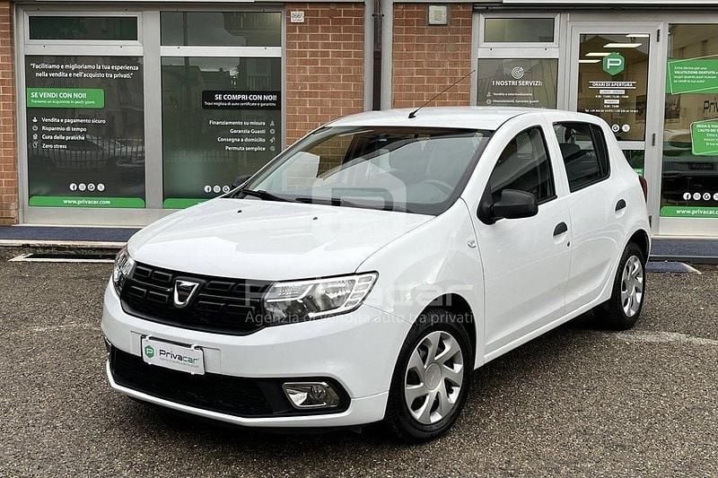Bianco Usata 2017 Dacia Sandero Ambiance Tre volumi | 5750 € (Ottimo prezzo) - Immagine 1/4