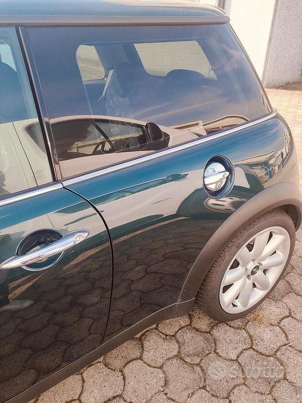 Verde Usata 2005 Mini Cooper Due volumi | 5000 € (Buon prezzo) - Immagine 1/4
