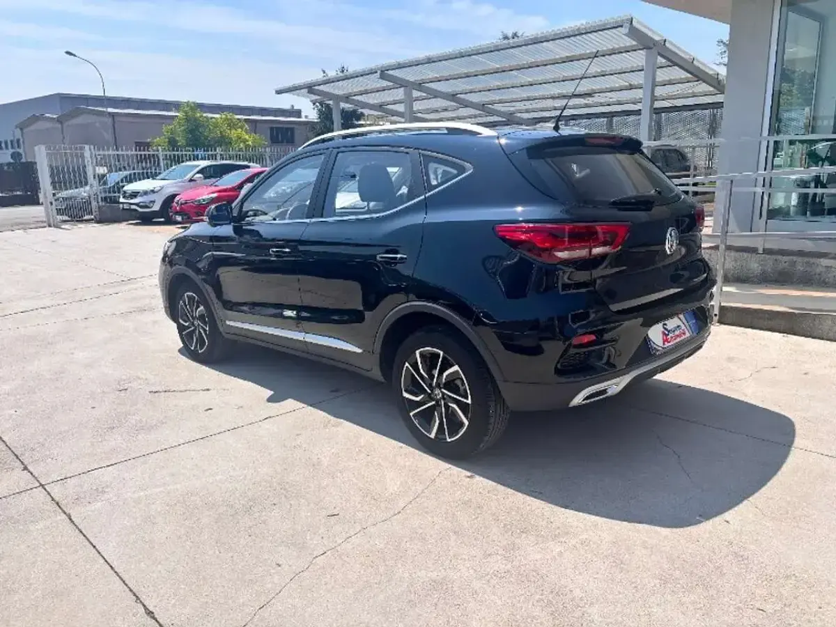 Usata MG ZS Luxury 106 CV (77 kW) 2023 Nero SUV