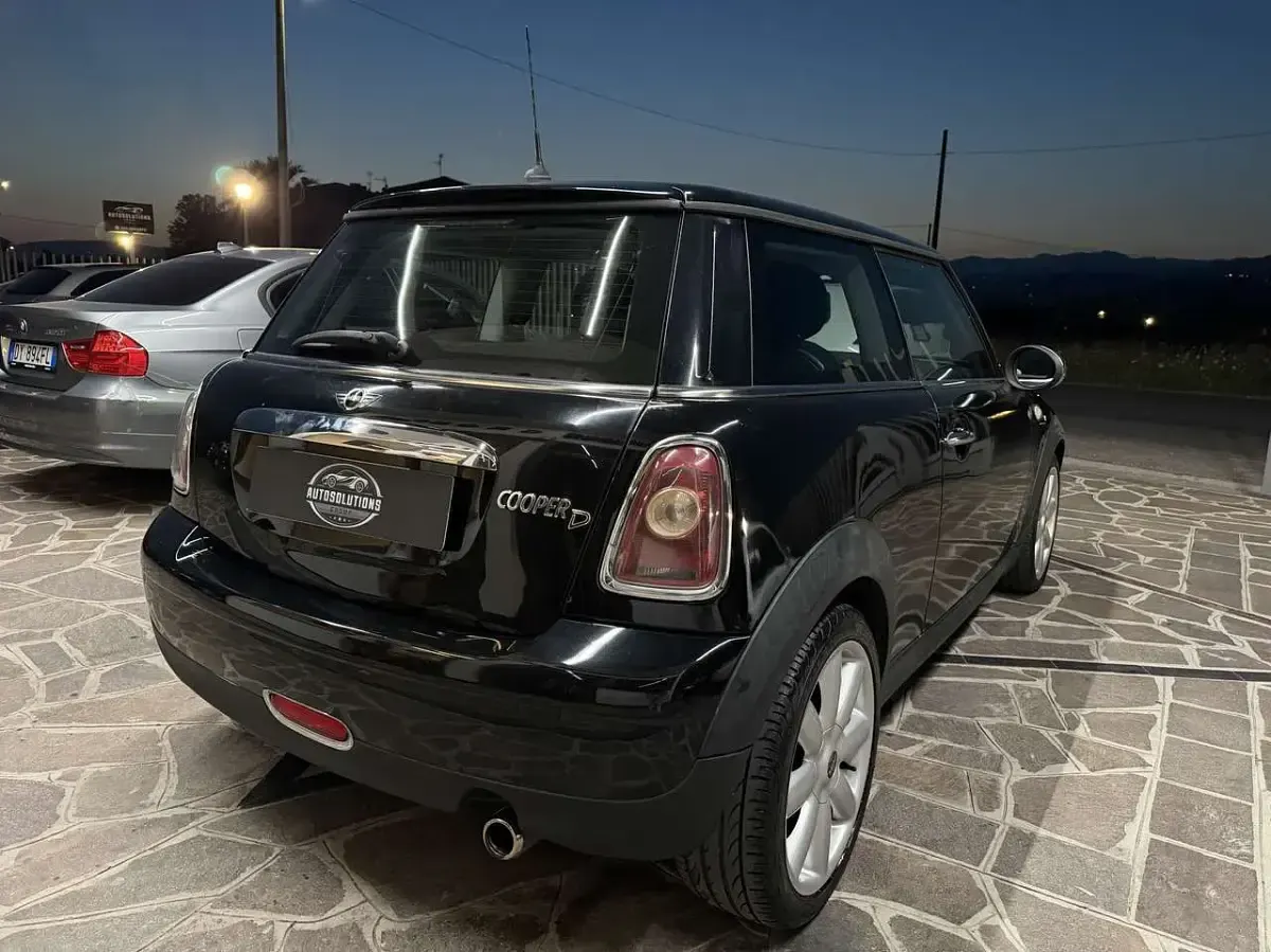 Usata Mini One D 90 CV (66 kW) 2009 Nero Utilitaria