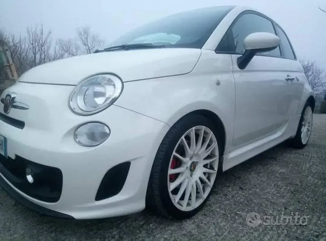 Usata Abarth 500 135 CV (99 kW) 2009 Bianco Utilitaria