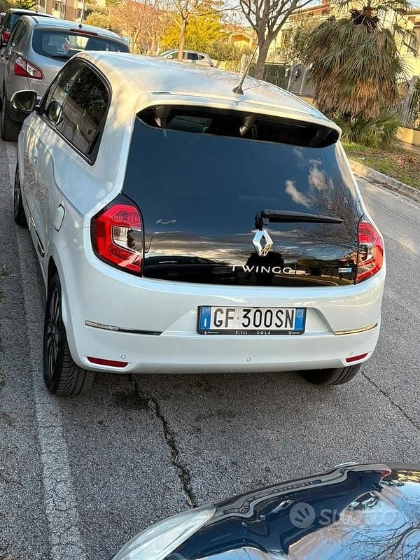 Bianco Usata 2021 Renault Twingo Intens Due volumi | 9500 € (Ottimo prezzo) - Immagine 1/4