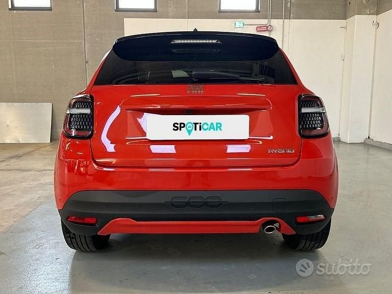 Usata Fiat 600 La Prima 101 CV (74 kW) 2024 Arancione SUV