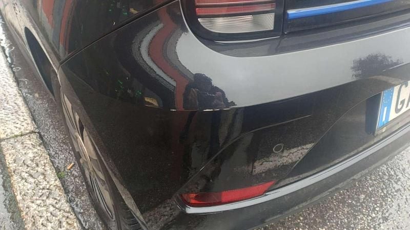 Usata VW e-up! 61 kW (83 CV) 2020 Nero Utilitaria