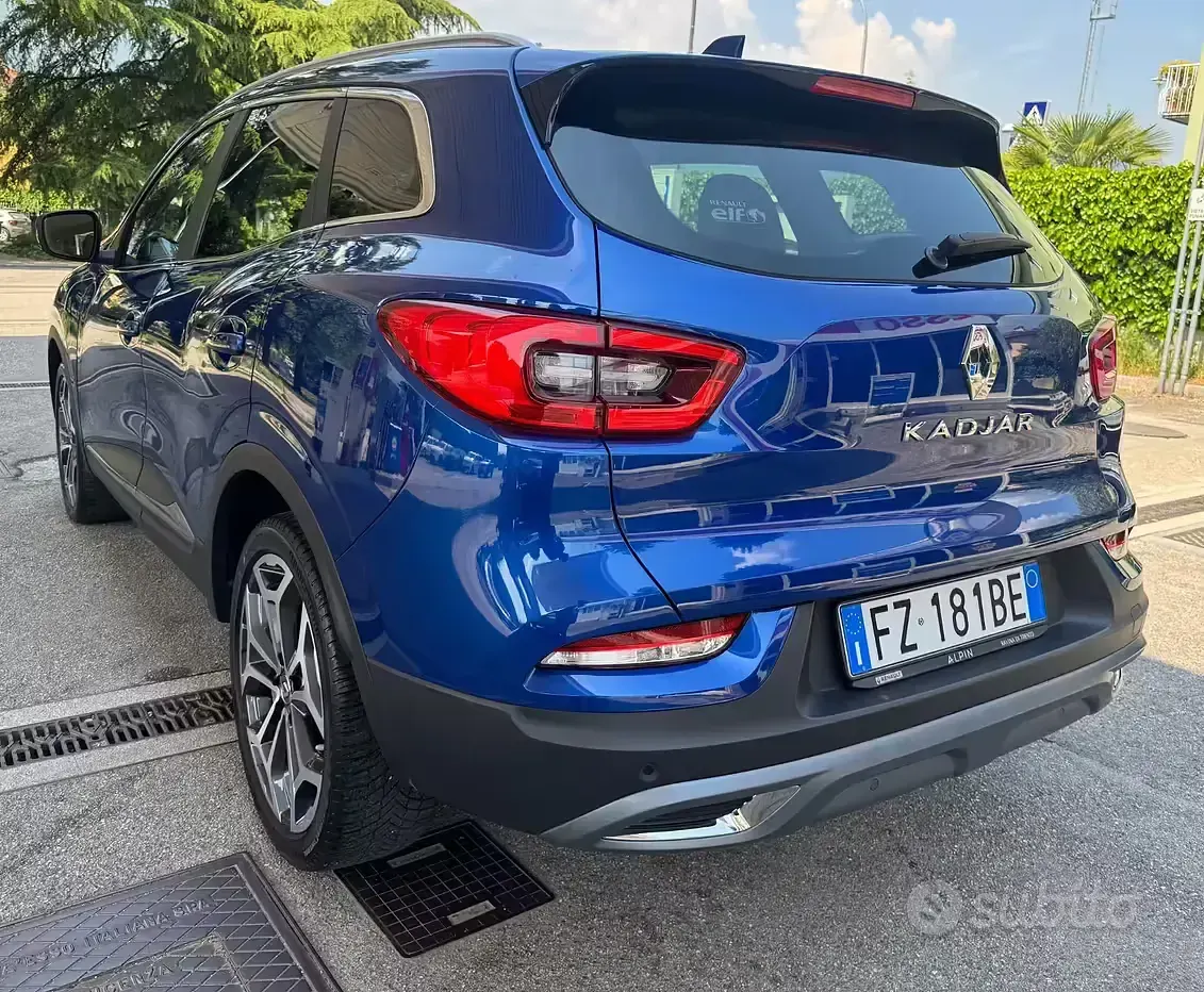 Usado Renault Kadjar Black Edition 140 CV (102 kW) 2020 Azul SUV