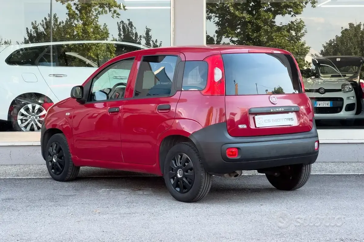Usata Fiat Panda 75 CV (55 kW) 2015 Rosso Utilitaria