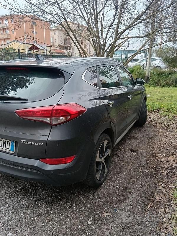 Usata Hyundai Tucson 116 CV (85 kW) 2018 Grigio SUV