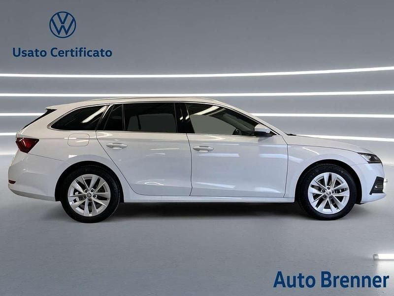 Usata Skoda Octavia Style 150 CV (110 kW) 2022 Bianco luna metallizzato Station wagon