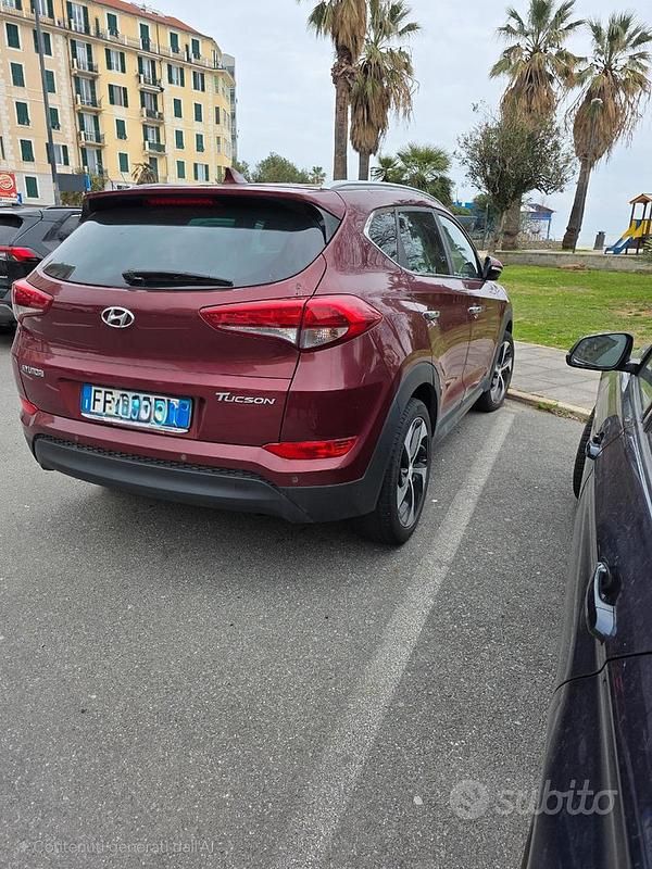 Usata Hyundai Tucson 141 CV (103 kW) 2016 Marrone SUV