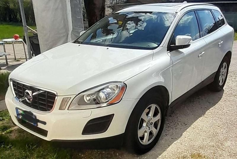 Usata Volvo XC60 163 CV (119 kW) 2012 Bianco SUV