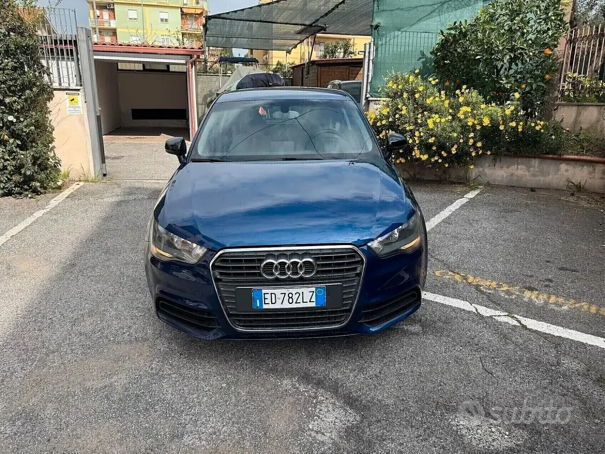 Usata Audi A1 Attraction 122 CV (89 kW) 2010 Blu Utilitaria