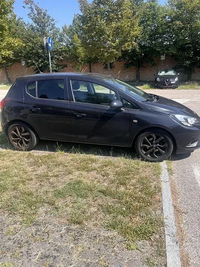 Usata Opel Corsa 69 CV (50 kW) 2016 Nero Utilitaria