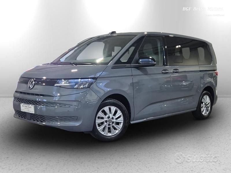 Usata VW Multivan 150 CV (110 kW) 2025 Pure gray Furgone