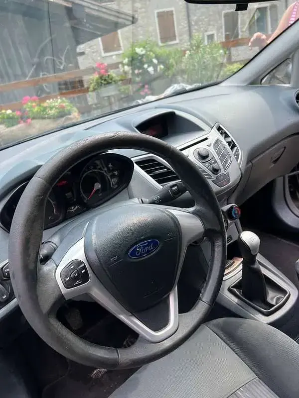 Usata Ford Fiesta 82 CV (60 kW) 2009 Berlina