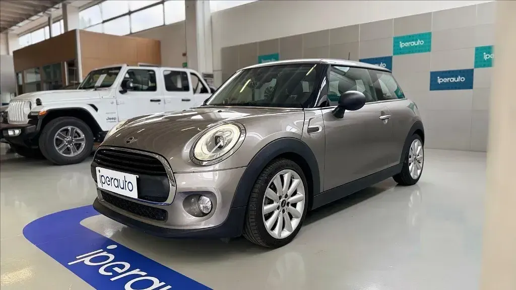 Używany Mini Cooper 102 KM (75 kW) 2018 Szary Hatchback